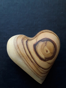 Hjärta, olivträ, 5 cm, 70 kr